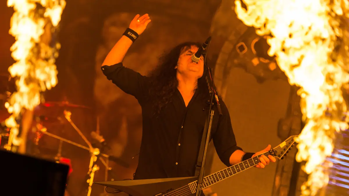 Mille Petrozza, Gitarrist und Sänger der deutschen Thrash-Metal-Band «Kreator» tritt am 06.08.2017 in Wacken (Schleswig-Holstein) auf der Faster Stage des Wacken Open Air Festivals auf. Das Wacken Open Air findet vom 03. bis 05.08.2017 statt. Foto: Christophe Gateau/dpa ++ +++ dpa-Bildfunk +++