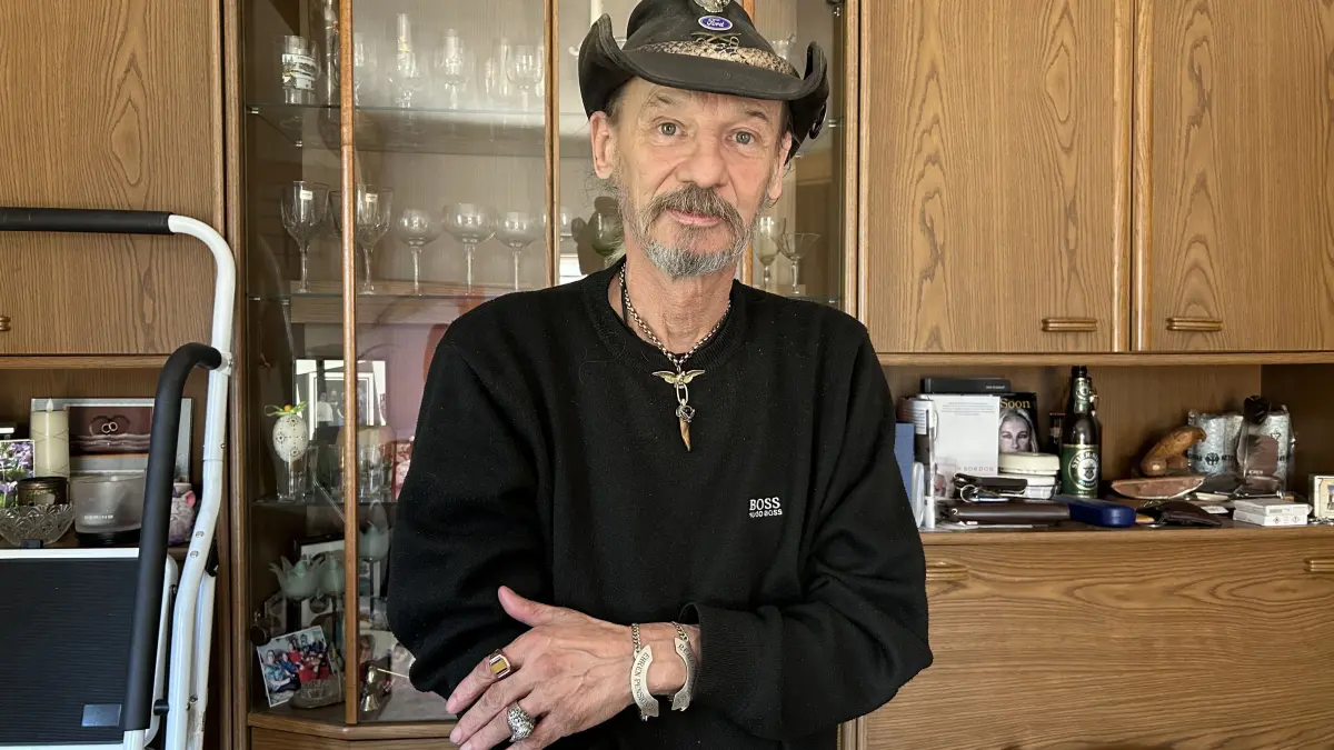 Rehabilitiert: Roland Hermann vom Verein „Kindergefängnis Bad Freienwalde“ hat im DDR-Durchgangsheim Schreckliches erlebt. Durch Berichte und Veranstaltungen macht er auf die damaligen Zustände aufmerksam und kämpft gemeinsam mit seiner Lebensgefährtin für die Anerkennung des Unrechts.