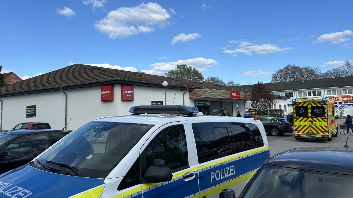 Überfall in Erkner: In der Neu Zittauer Straße in ein Lebensmittel-Discounter überfallen worden.