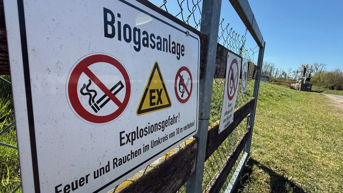 Biogasanlage Warnschild in Häsen Löwenberger Land