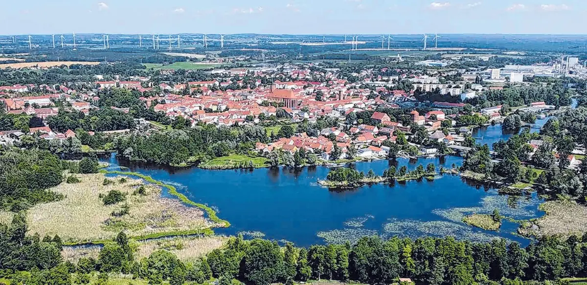 Blick aus der Ferne auf die Kreisstadt Beeskow⇥⇥Foto: Landkreis Oder-Spree