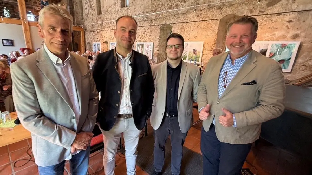 Bürgermeisterkandidaten Zehdenick (von links) René Stadtkewitz (AfD) , Wolf-Gernot Richardt (parteilos), Dennis Latzke (PDF) und Stephan von Hundelshausen (FDP)