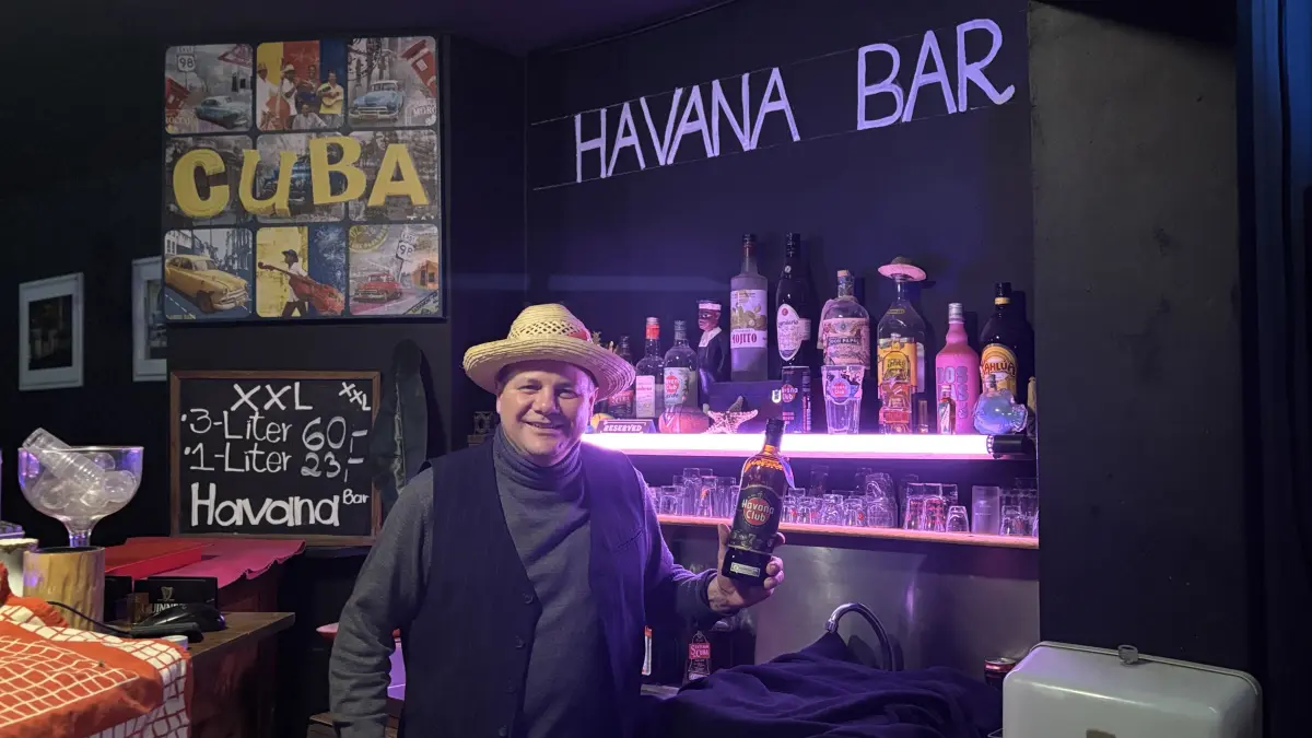 Havanabar-Betreiber Osmany Ventura hält eine Überraschungsband für die 49. Kneipennacht in Frankfurt (Oder) bereit.