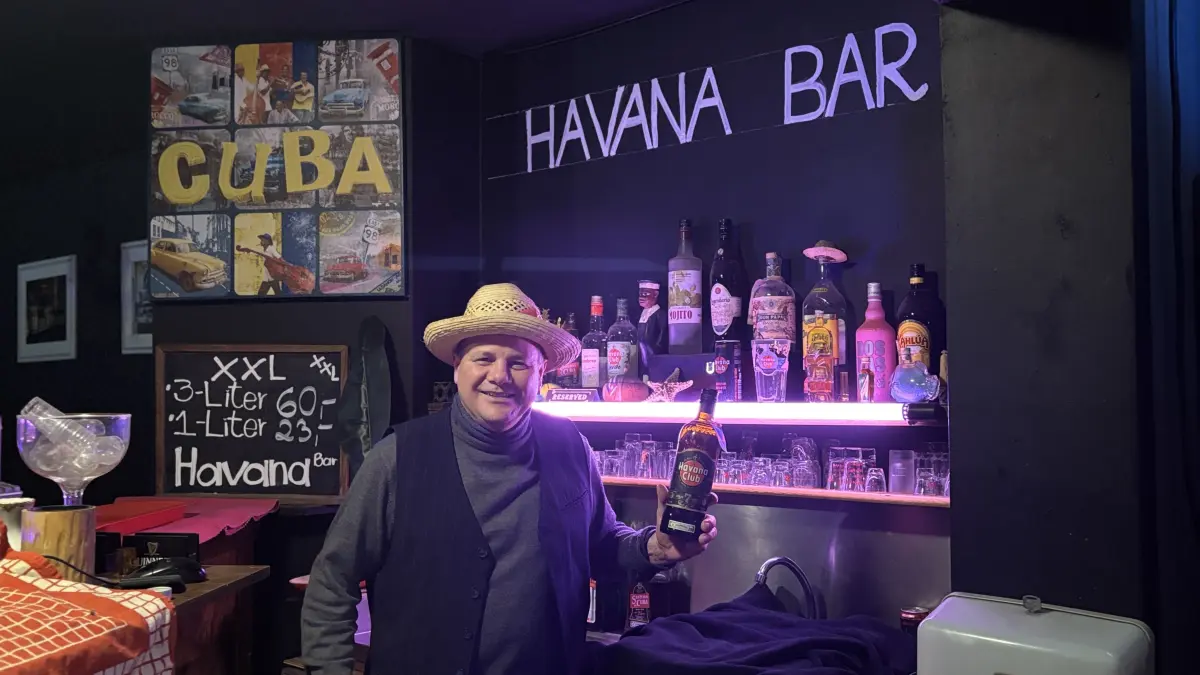 Havanabar-Betreiber Osmany Ventura hält eine Überraschungsband für die 49. Kneipennacht in Frankfurt (Oder) bereit.