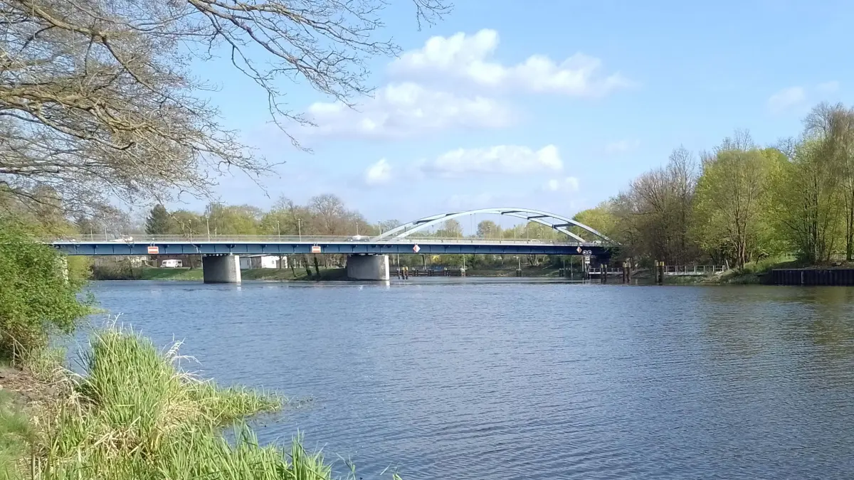 Die Spree in Fürstenwalde: Die per Regierungserlass in Potsdam für April und Mai 1926 festgelegte Frühjahrsschonzeit der Fische galt vor 100 Jahren auch hier.