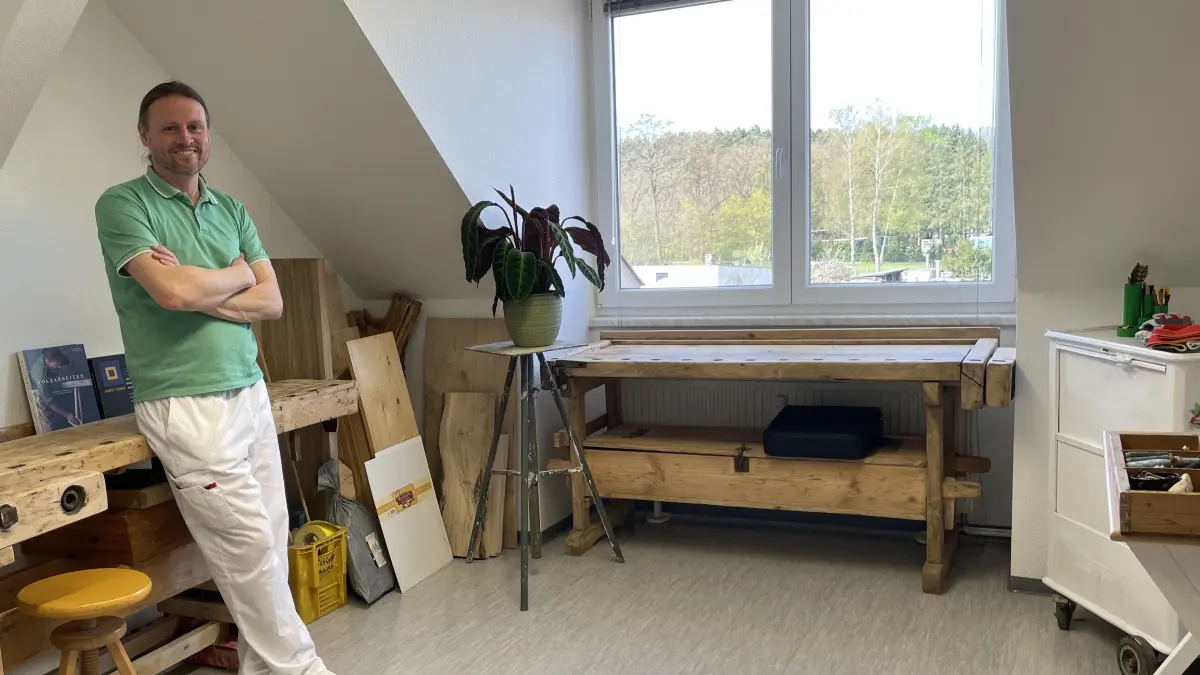 Kaul bietet seit kurzem therapeutische Behandlungen für Hand und Fuss an. Dabei hat er noch mehr zu bieten. Der eingstige Handwerker nutzt das Wissen aus seinen verschiedenen beruflichen Erfahrungen.