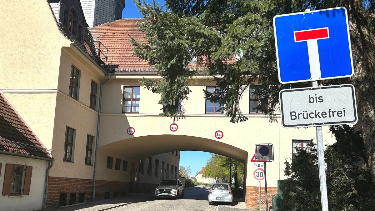Blick in die Erich-Steinfurth-Straße: Die wichtige Ortsverbindung zwischen Eberswalde und Finowfurt ist seit dem 13. März eine Sackgasse.