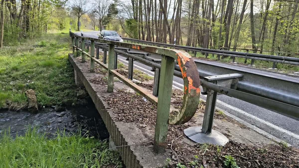 Die Brücke über das Ragöser Fließ an der L291 bei Eberswalde. Bauarbeiten hier werden für eine mehrmonatige Vollsperrung sorgen.