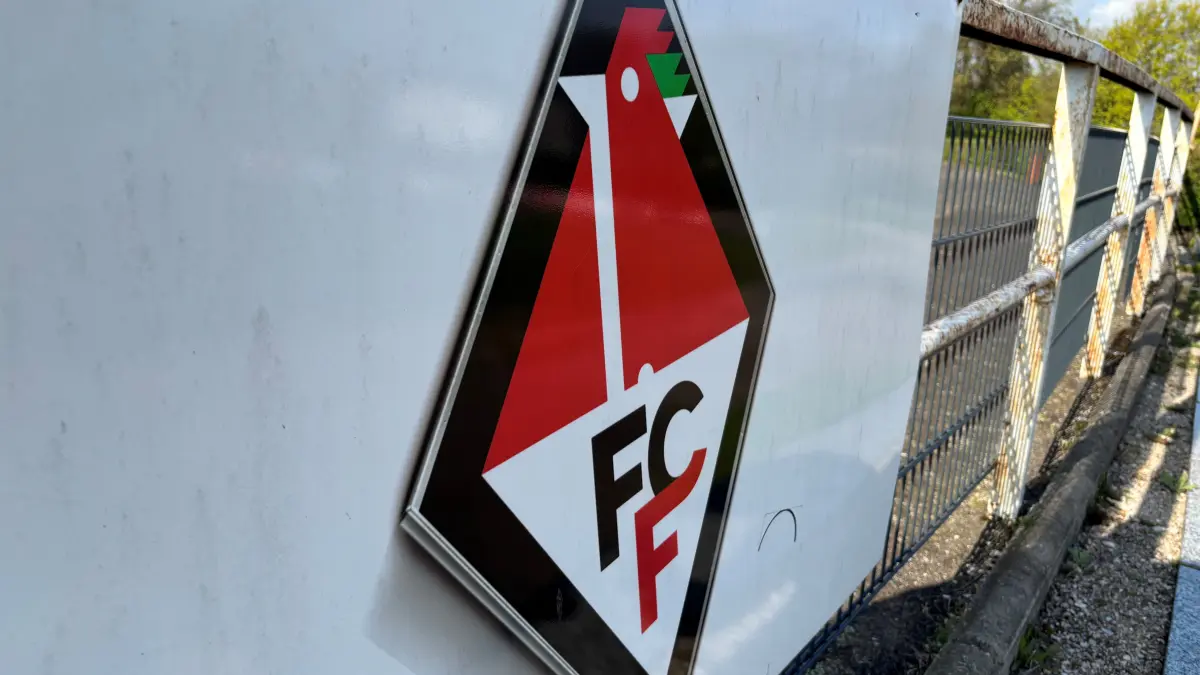 Der 1. FC Frankfurt wurde in der Brandenburgliga wegen fehlender Schiedsrichter vom Fußball-Landesverband Brandenburg mit vier Punkten Abzug bestraft. (Symbolbild)