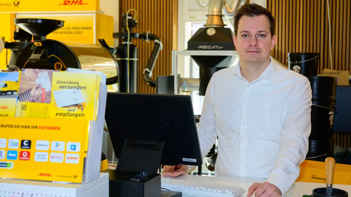 Patrick Hübner war parteiloser Bürgermeisterkandidat der Stadt Strausberg. Durch seine Postfiliale gingen die Wahlbriefe. (Archivbild)