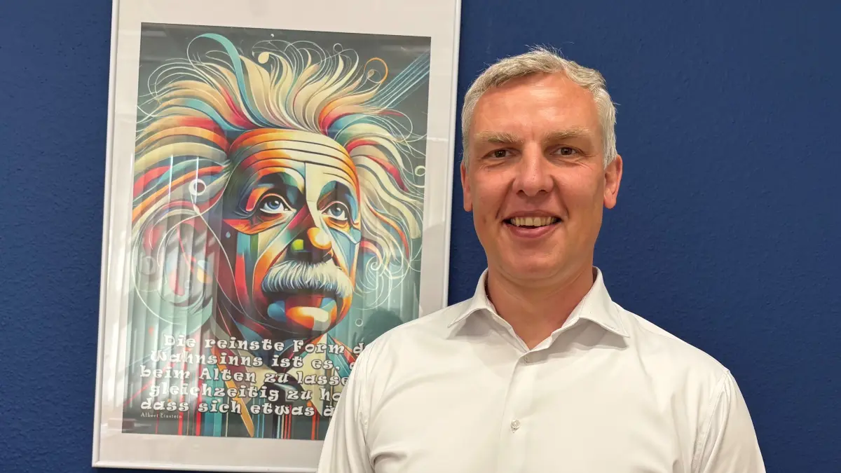 Der Neue im Einstein-Gymnasium Angermünde: Stephan Neitzel ist vom Staatlichen Schulamt jetzt offiziell als Schulleiter beauftragt worden. Er tritt die Nachfolge von Kerstin Hainich-Doepner an, die in den Ruhestand ging.