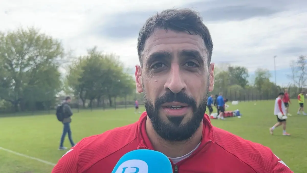 Tolga Cigerci spricht nach der Trainingseinheit am Donnerstag auf dem Sportgelände am Priorgraben über das bevorstehende Topspiel von Energie Cottbus beim MSV Duisburg in der 3. Liga.