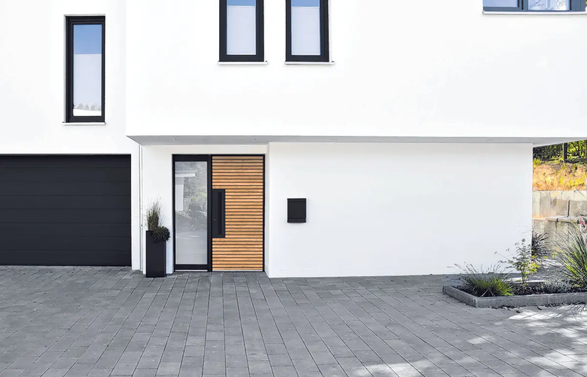 Trendsetter soziale Medien: Die Holzpaneel-Optik bei Haustüren. ⇥Foto: Rodenberg Türsysteme AG