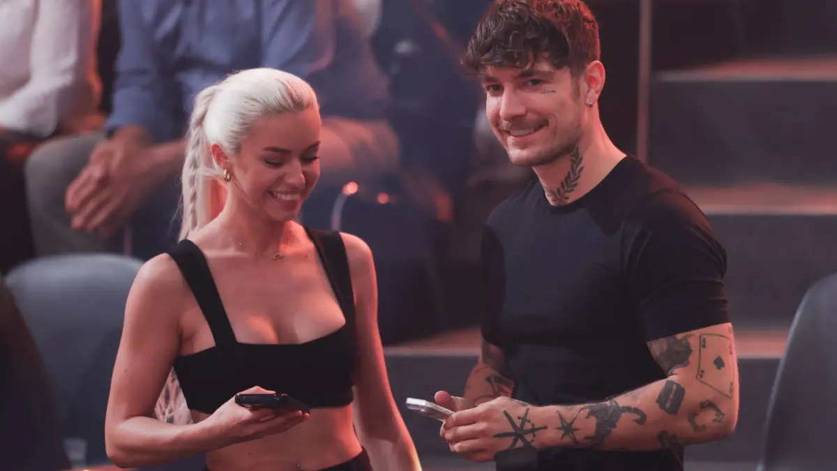 Tanzshow „Let's Dance“: 01.05.2026, Nordrhein-Westfalen, Köln: Kim Schiele (l, Schwester Kim), Influencerin und Krankenschwester, und Willi Banner, Influencer, stehen in der RTL-Tanzshow „Let's Dance“ im Coloneum. Foto: Rolf Vennenbernd/dpa +++ dpa-Bildfunk +++