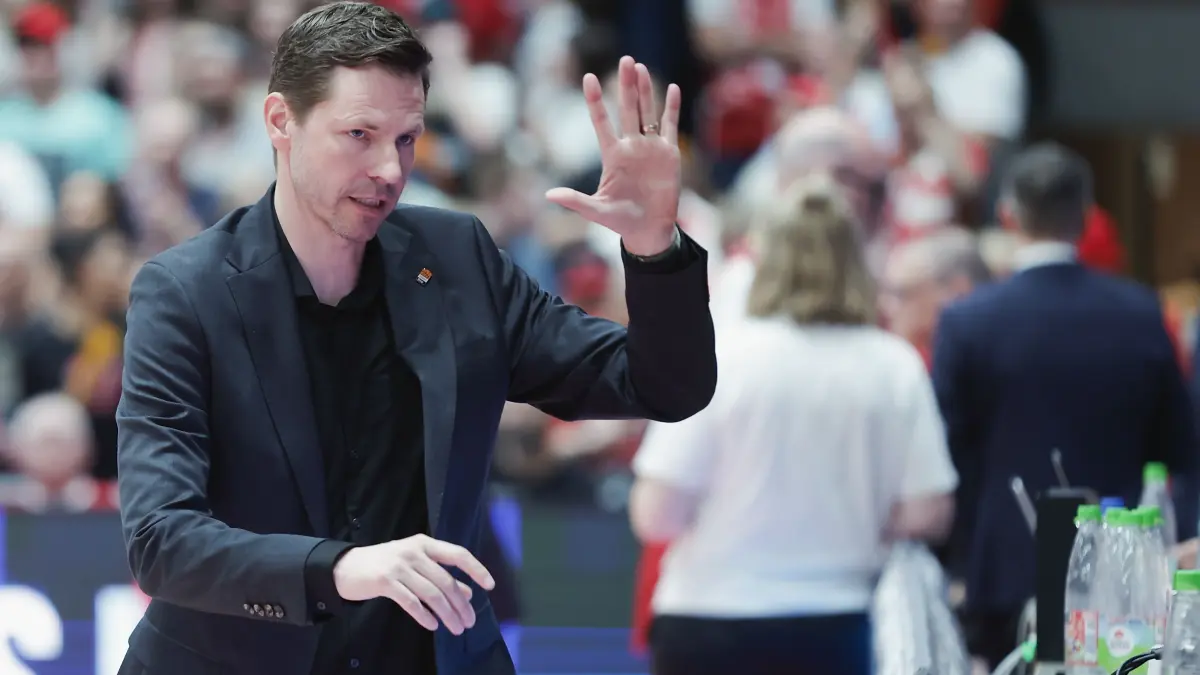 Basketball, Fitness First Wuerzburg Baskets vs. ratiopharm Ulm, easyCredit BBL, 32. Spieltag: Im Bild: Sportdirektor Thorsten Leibenath (ratiopharm Ulm)
02.05.2026, Basketball, Fitness First Wuerzburg Baskets vs. ratiopharm Ulm, easyCredit BBL, 32. Spieltag, Deutschland, 97072, tectake-Arena Wuerzburg,
Eibner-Pressefoto/Heiko Becker