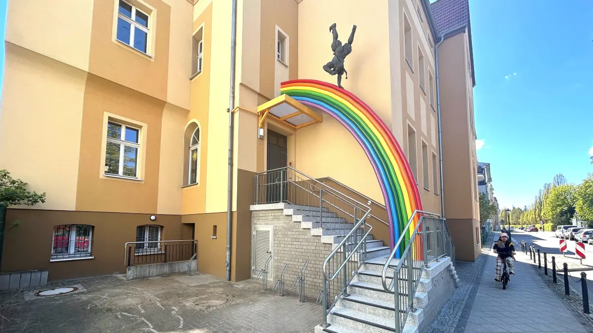 Vor dem Neustart in Eberswalde: Die Kita "Regenbogen" an der Pfeilstraße 13 ist seit dem 7. Juli 2025 geschlossen. Jetzt treiben Rathausspitze und Stadtpolitik ihre Bemühungen zur Wiedereröffnung voran.