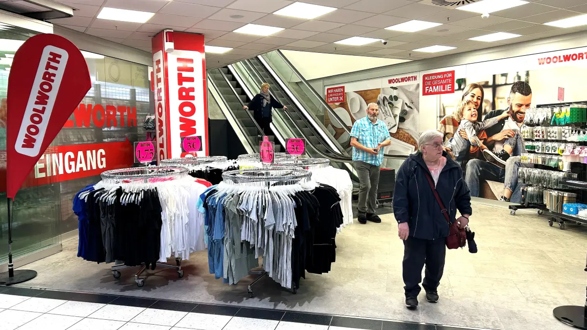 Neu in Eberswalde: Seit dem 23. März betreibt die Woolworth GmbH mit Zentrale in Dortmund eines ihrer bundesweit 830 Kaufhäuser in der Rathauspassage. Die Filiale wird von der Kundschaft rege angenommen.