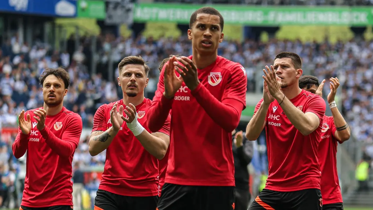 Energie Cottbus kämpft am Samstag gegen den SV Wehen Wiesbaden um den nächsten wichtigen Sieg für den Aufstieg in die 2. Bundesliga.