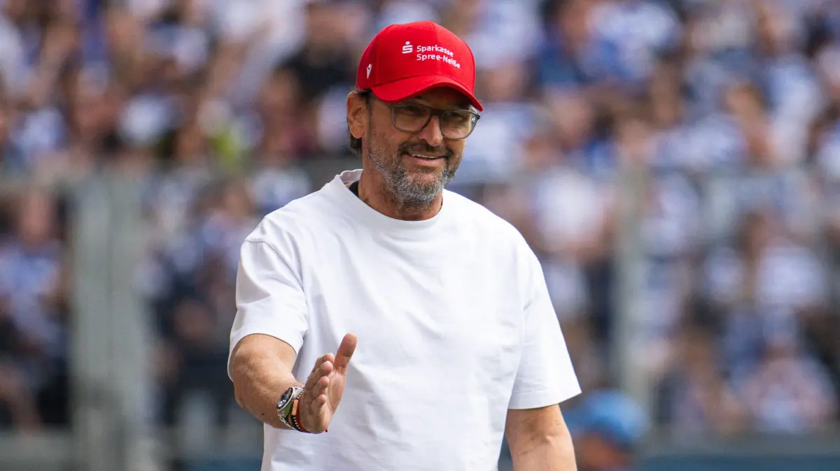 Fußball 3.Liga MSV Duisburg - FC Energie Cottbus am 03.05.26 in der Schauinsland-Reisen Arena in Duisburg
Claus-Dieter Wollitz ( Trainer Energie Cottbus )
Foto: Jakob Klos