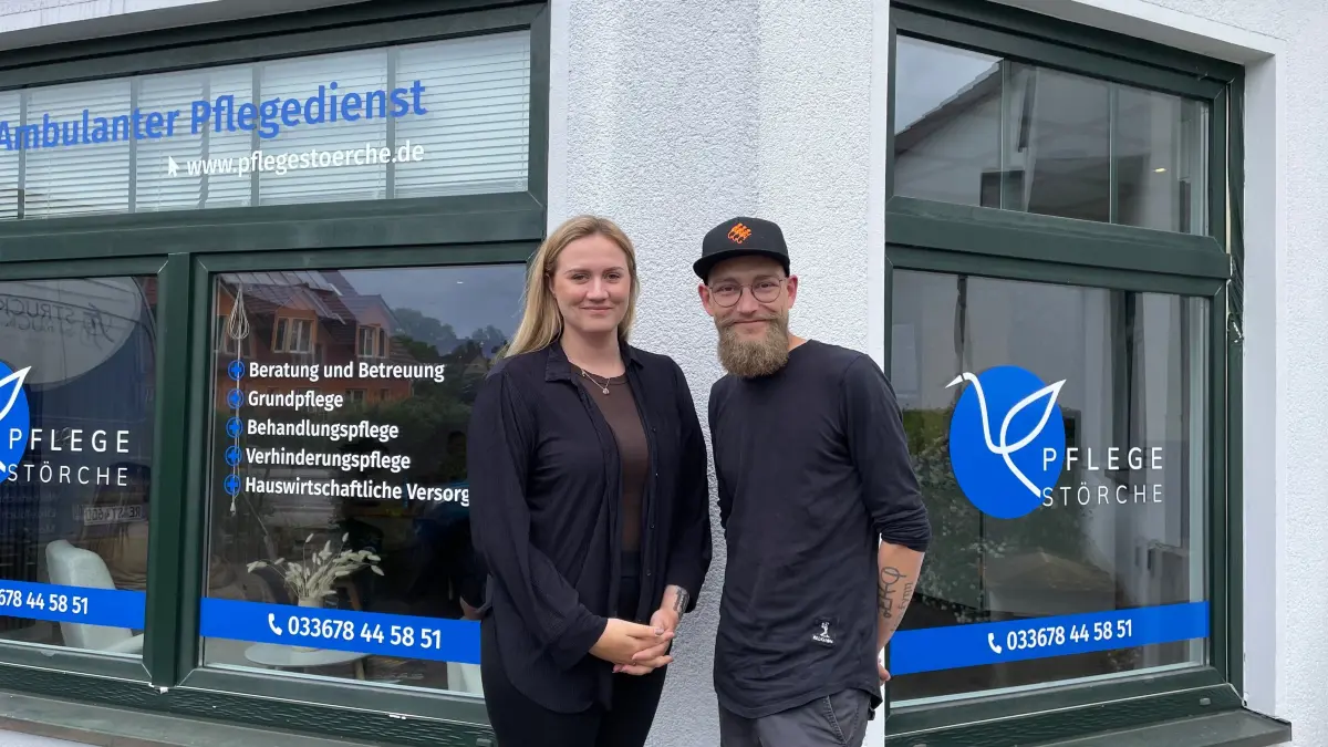 Geschäftsführerin Lydia Klose und ihr Stellvertreter Paul Burmeister von den Pflegestörchen Storkow.