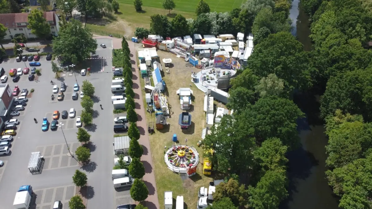 Der Sommerrummel in Königs Wusterhausen auf der Festwiese am Nottekanal findet wieder statt. Was kostet das Kinderkarussel?