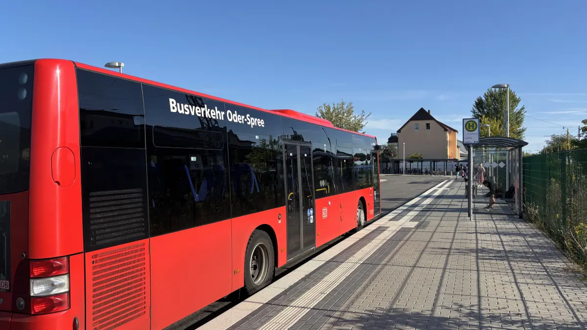 Kommt die große Bus-Wende in Eisenhüttenstadt? Der Nahverkehrsplan des Landkreises Oder-Spree sieht für Eisenhüttenstadt große Veränderungen vor. Das ist geplant.