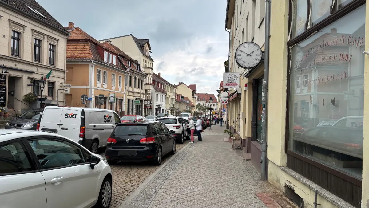 In der Königstraße Bad Freienwalde ließ ein junger Mann seiner Zerstörungswut freien Lauf.