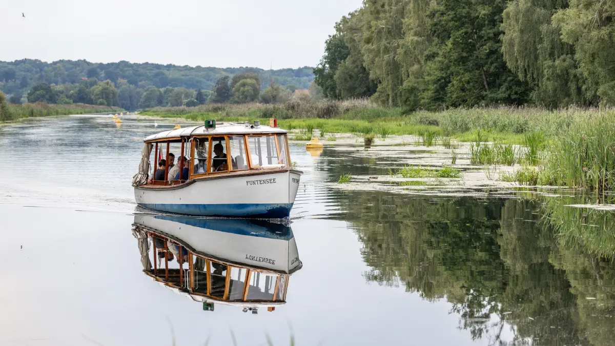 Die „Funtensee“ soll wieder leise über den Finowkanal fahren. Damit das historische Salonboot zurück zum Elektromotor findet, bittet der Verein um Unterstützung.