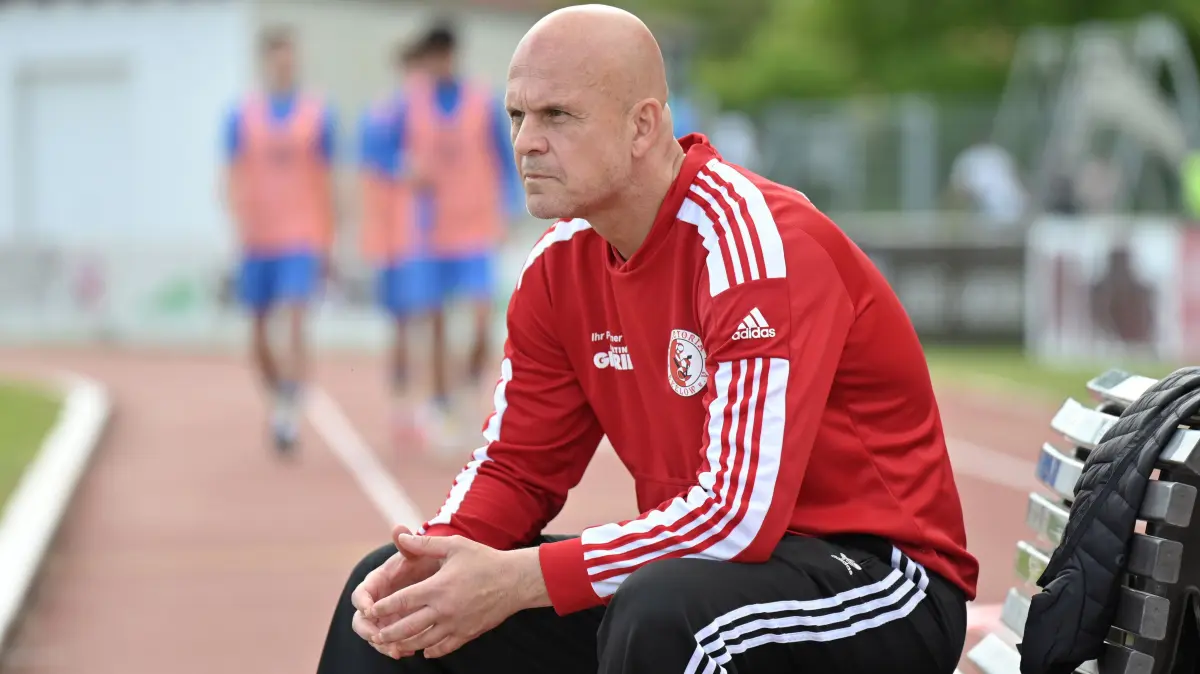 Fussball : Seelow, Fussball Landesliga Süd Punktspiel, Victoria Seelow - FSV Luckenwalde II, Trainer Peter Flaig
FOTO BENK 17.05.2026