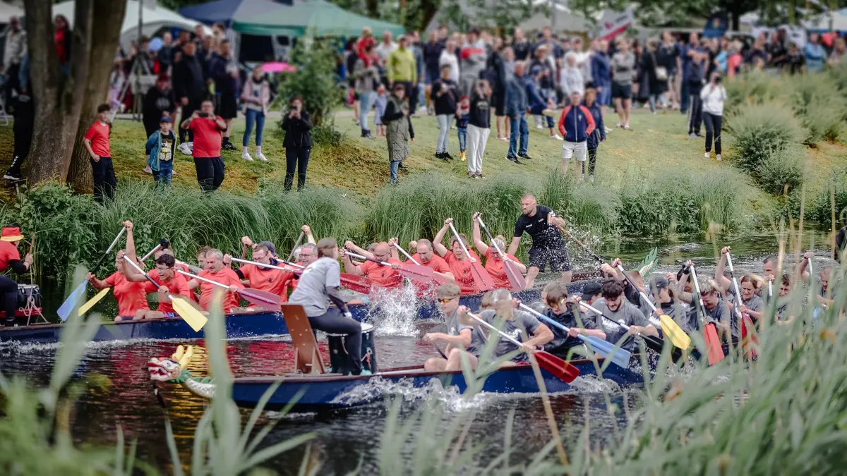 Stadtfest Oranienburg, Foto vom Drachenbootrennen, Foto: Thomas Ahrens