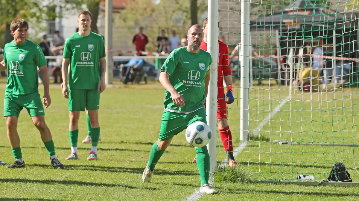 Fußballer Paul Roller vom 1. FV Eintracht Wandlitz ist neuer Kandidat für Champion der Woche.