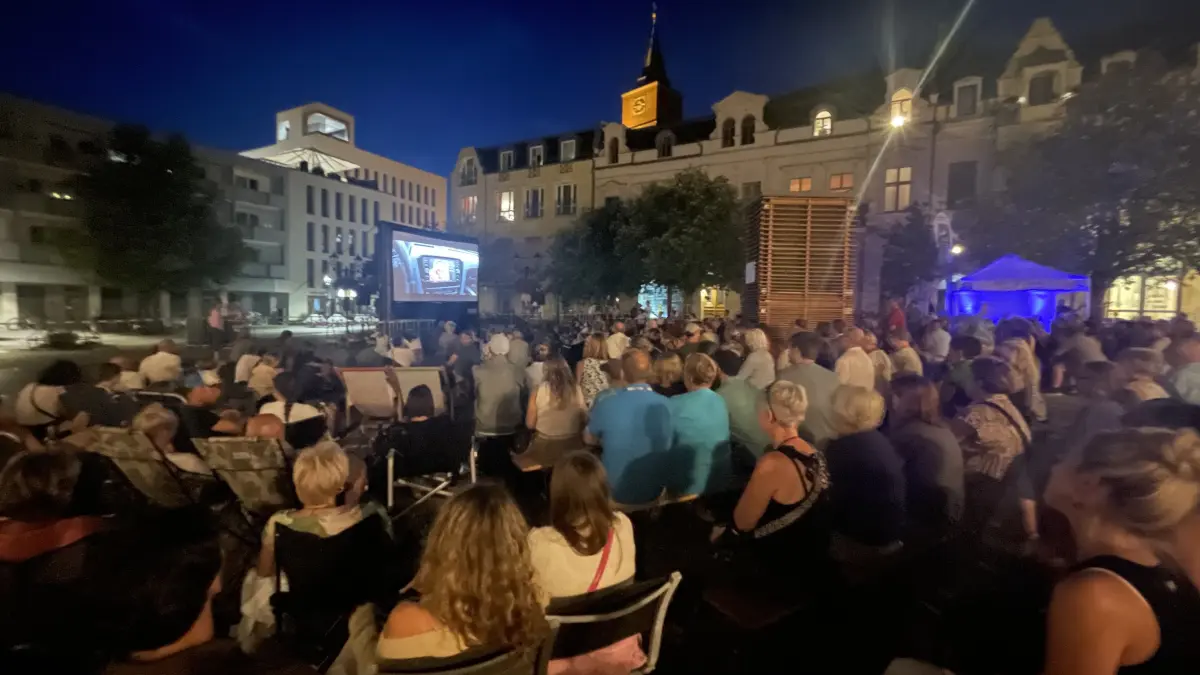 Der Marktplatz in Bernau wird am Freitag, 29. Mai, wieder zum Kinosaal unter freiem Himmel.