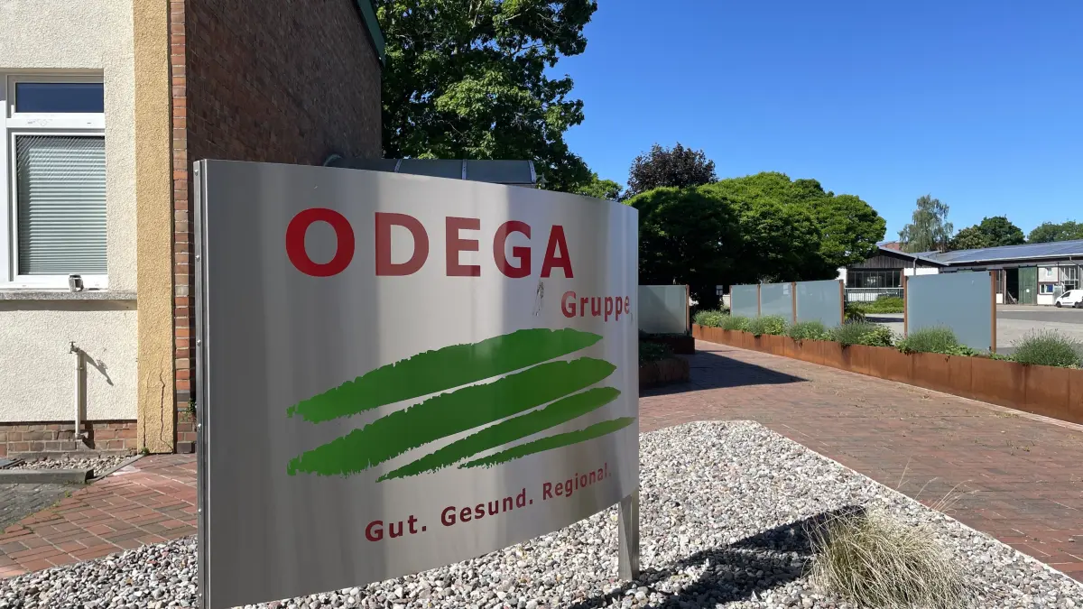 Odega-Firmengruppen-Znetrale in Golzow bei Seelow: Odega hat sich seit 1991 zu einer Firmengruppe mit aktuell 155 Festangestellten entwickelt, die landesweit insgesamt 18 000 Hektar bewirtschaftet und damit der größte Landwirtschaftsbetrieb Brandenburgs ist.