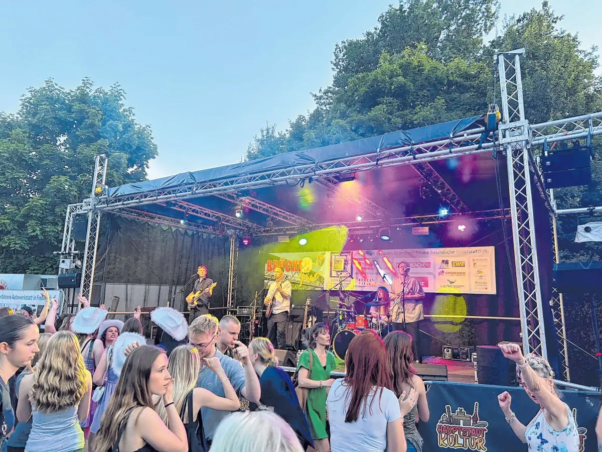 Am 6. und 7. Juni wird der Bahnhofsplatz in Fredersdorf-Süd zur Partymeile und Begegnungsfläche.