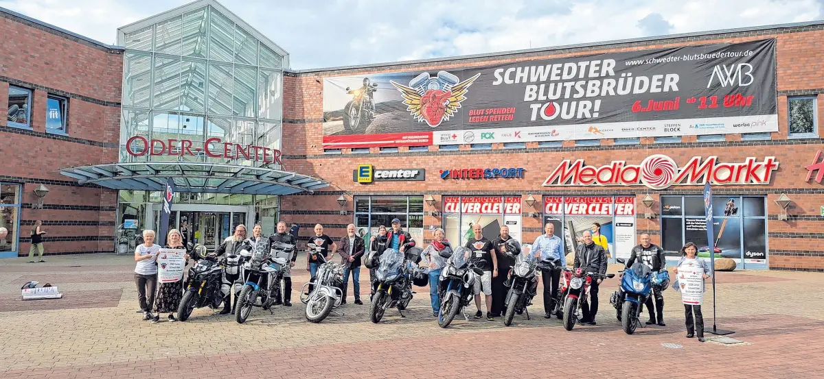 Voller Vorfreude: Die Blutsbrüder aus Schwedt stehen in den Startlöchern für ihre 18. Tour. In diesem Jahr werden sie am kommenden Sonnabend, 6. Juni, ausschwärmen für einen guten Zweck.⇥©: Andrea Schulz