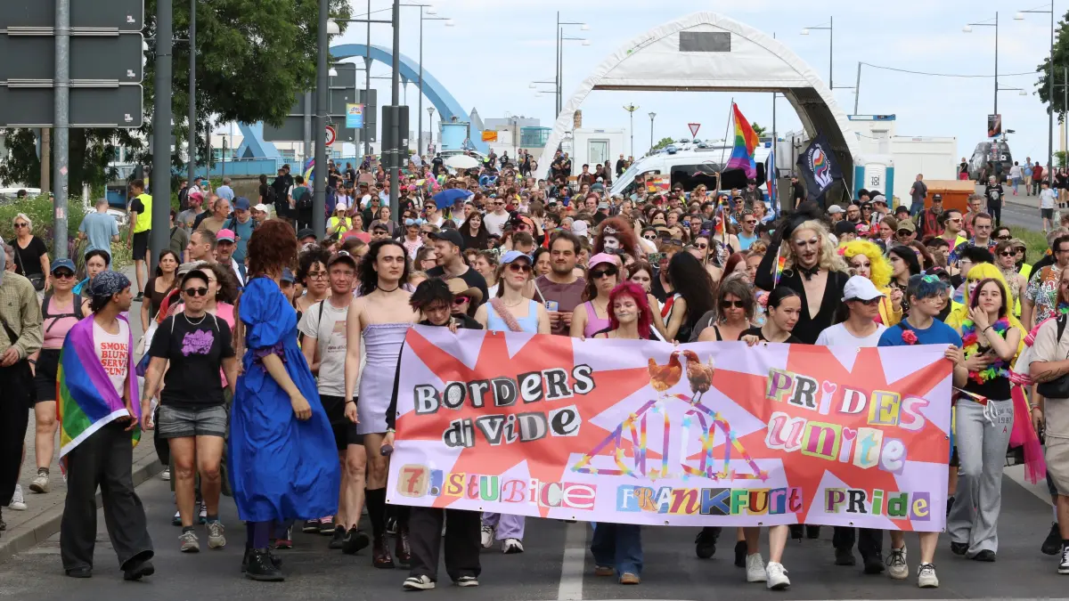 7. Frankfurt-Slubice Pride an der Stadtbrücke in Frankfurt (Oder)