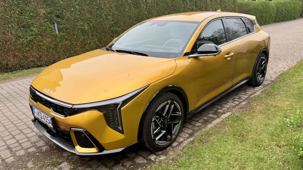 Kia K4