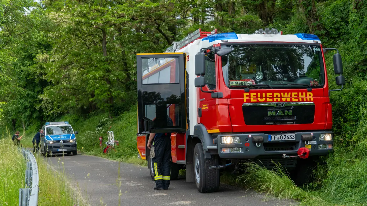 Aus einem Kesselwaggon entwich am Bahnhof Frankfurt (Oder) ein gasförmiger Gefahrstoff. Die Feuerwehr rückte mit insgesamt 15 Kameraden aus. Was über den Unfall bekannt ist.