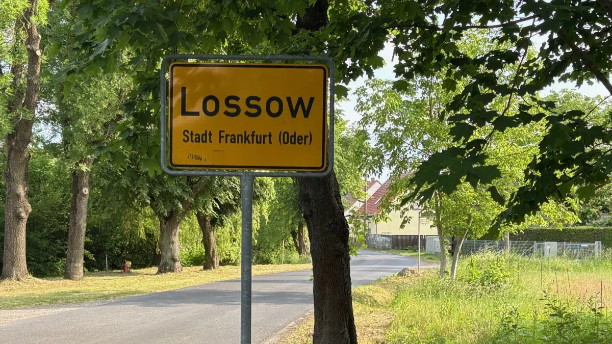 Ortseingang von Lossow, Ortsteil von Frankfurt (Oder): Am Mittwoch (3.6.2026) müssen mehr als 300 Anwohner wegen der notwendigen Sprengung einer Riegelmine ihre Häuser verlassen.