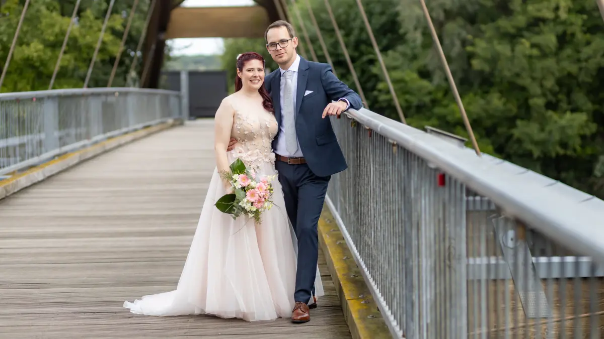 Bei Liesa und Darius war heiraten am Samstag in Frankfurt noch möglich. Sie gaben sich im letzten Jahr im August das Ja Wort.
