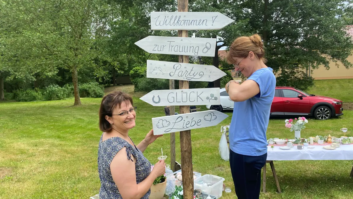 Jana Härke und Petra Golze vom Verein Schönfließer Mitte