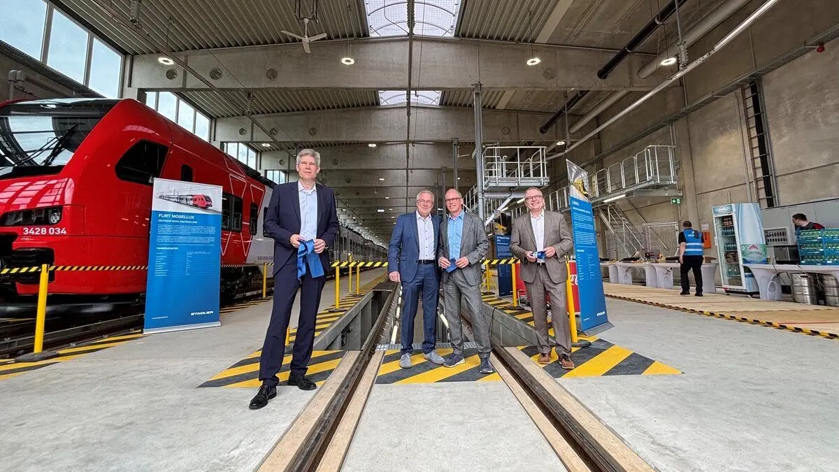 Stadler Hennigsdorf Eröffnung Inbetriebnahmewerk Juni 2026