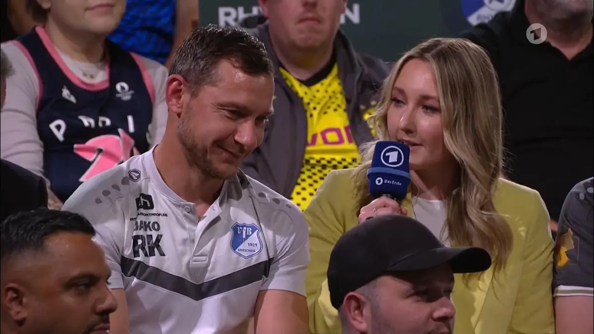 Trainer Robert Koch vom VfB Krieschow war in der ARD-Sportschau zu Gast. Er freut sich über den FSV Mainz, gegen den er nun besonders motiviert ist.