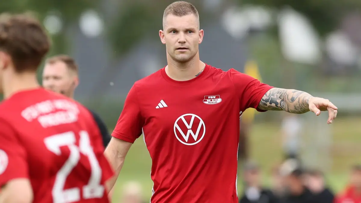 Danny Blume von Prenzlau erzielte zwei Tore im Derby gegen den VfB Gramzow (2:2)