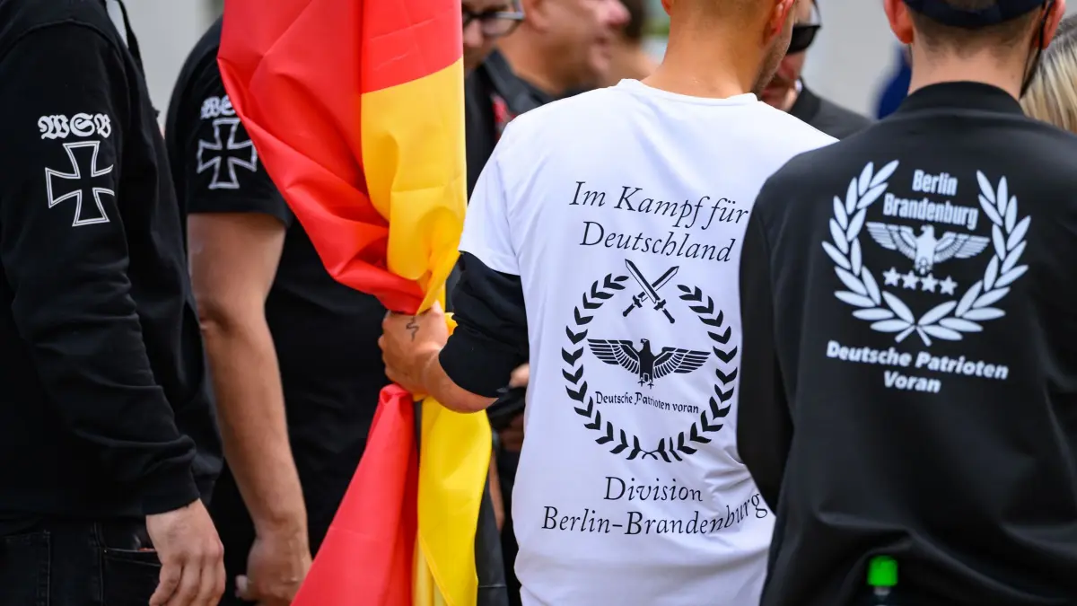 CSD in Eberswalde wird begleitet von rechtem Protest