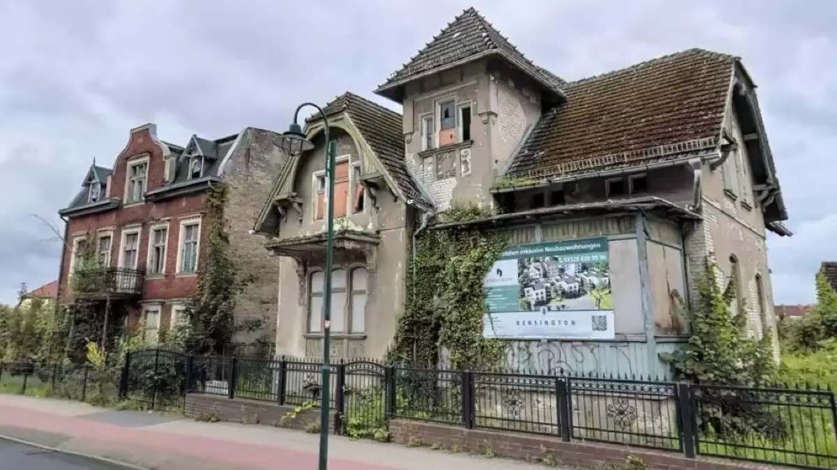 Grundstück mit zwei Villen aus der Gründerzeit in der Straße der Jugend in Rüdersdorf bei Berlin wird am 15. Oktober 2026 am Amtsgericht Strausberg zwangsversteigert