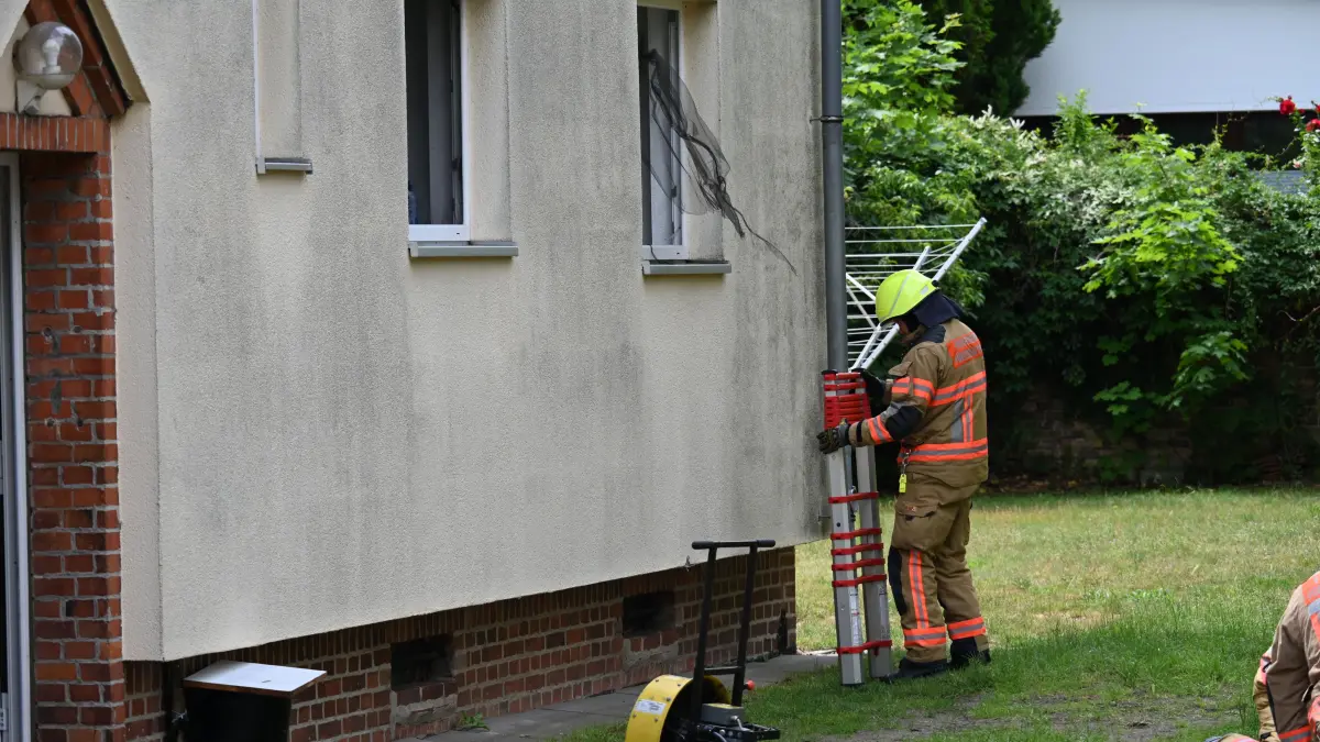 Angebranntes Essen auf dem Herd führte am Sonnabend (13. Juni) gegen Mittag in einem Miethaus Am Bahnhof in Fürstenwalde zu einem Feuerwehr- und Polizeieinsatz.