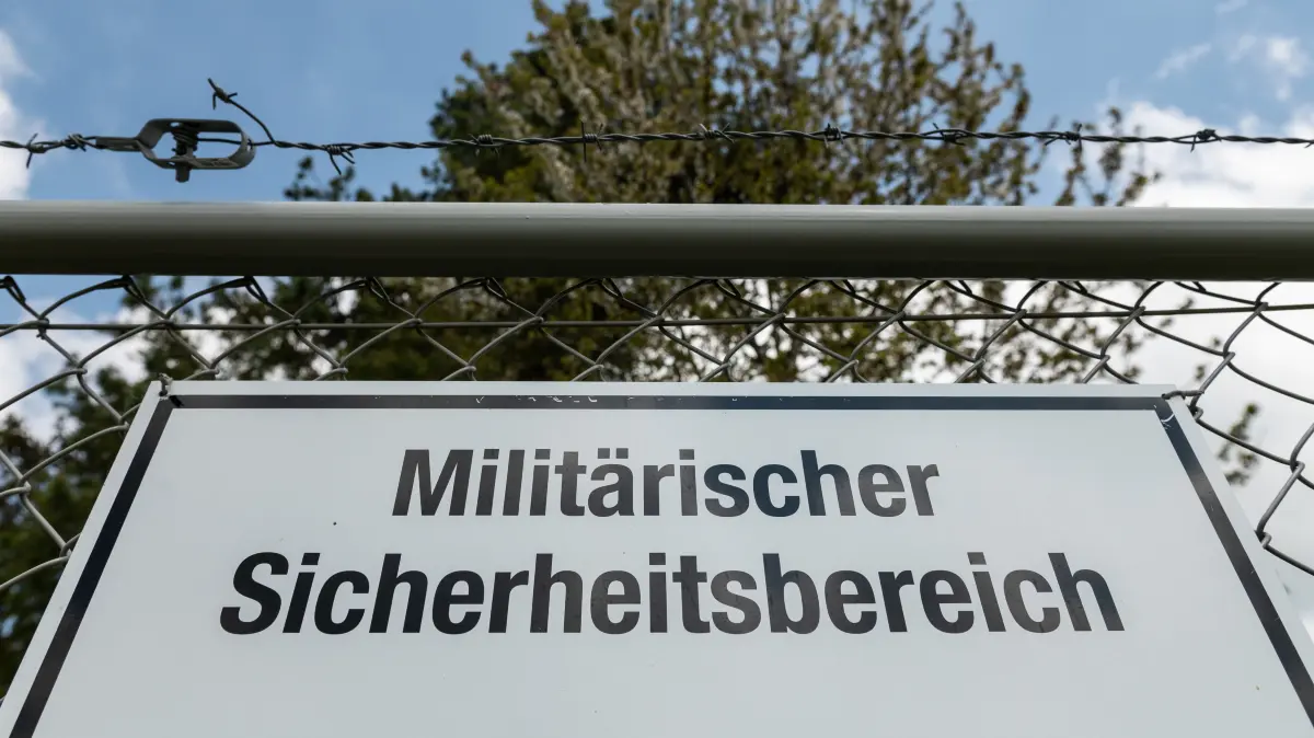 Wird das Gelände des ehemaligen Schießplatzes doch wieder zum Militärischen Sicherheitsbereich? Das sagt die Bundesanstalt für Immobilienaufgaben, die Eigentümerin der Fläche ist, dazu.