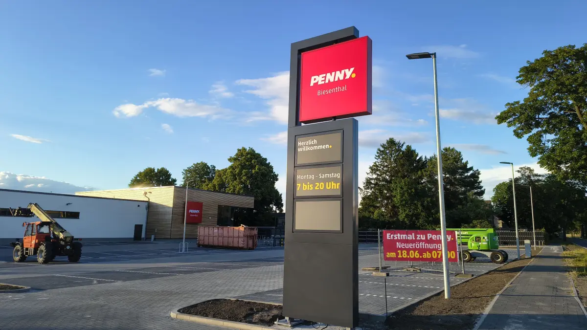 Penny in Biesenthal: Viele Pendler kaufen auf dem Weg zwischen Bernau und Eberswalde gerne in Biesenthal ein. Penny will jetzt den zentral gelegenen Märkten dort Konkurrenz machen.