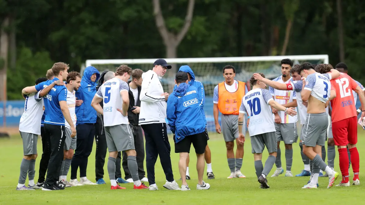 Petershagen-Eggersdorf, 13.06.2026, BBL 30. ST: Blau-Weiß Petershagen-Eggersdorf - MSV Neuruppin 1:2, Team MSV Neuruppin